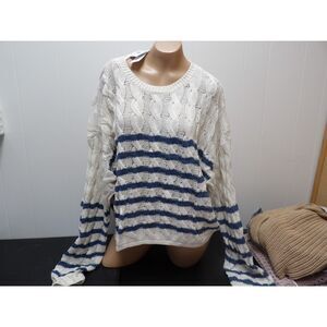 American Eagle Sweater L